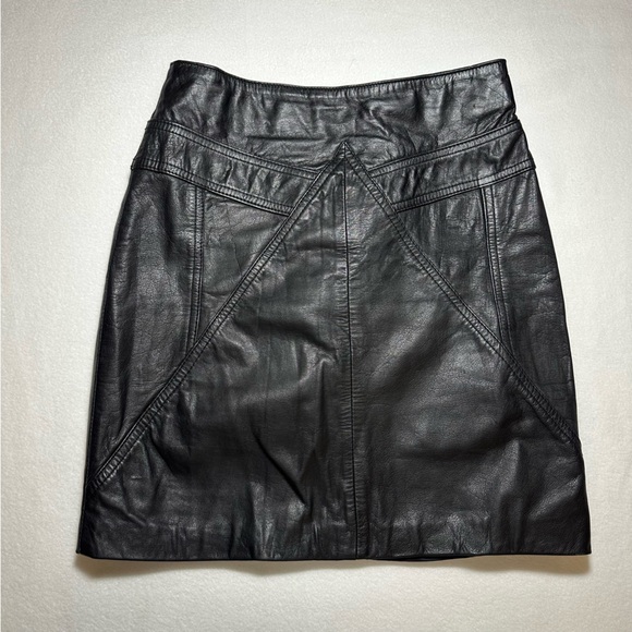 Dresses & Skirts - Elegant Black Leather Mini Skirt